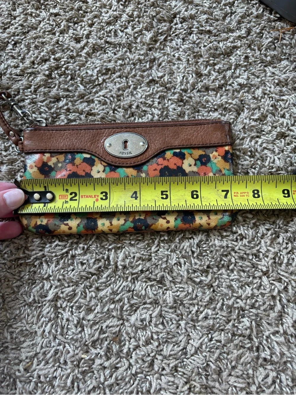 Fossil compact wristlet